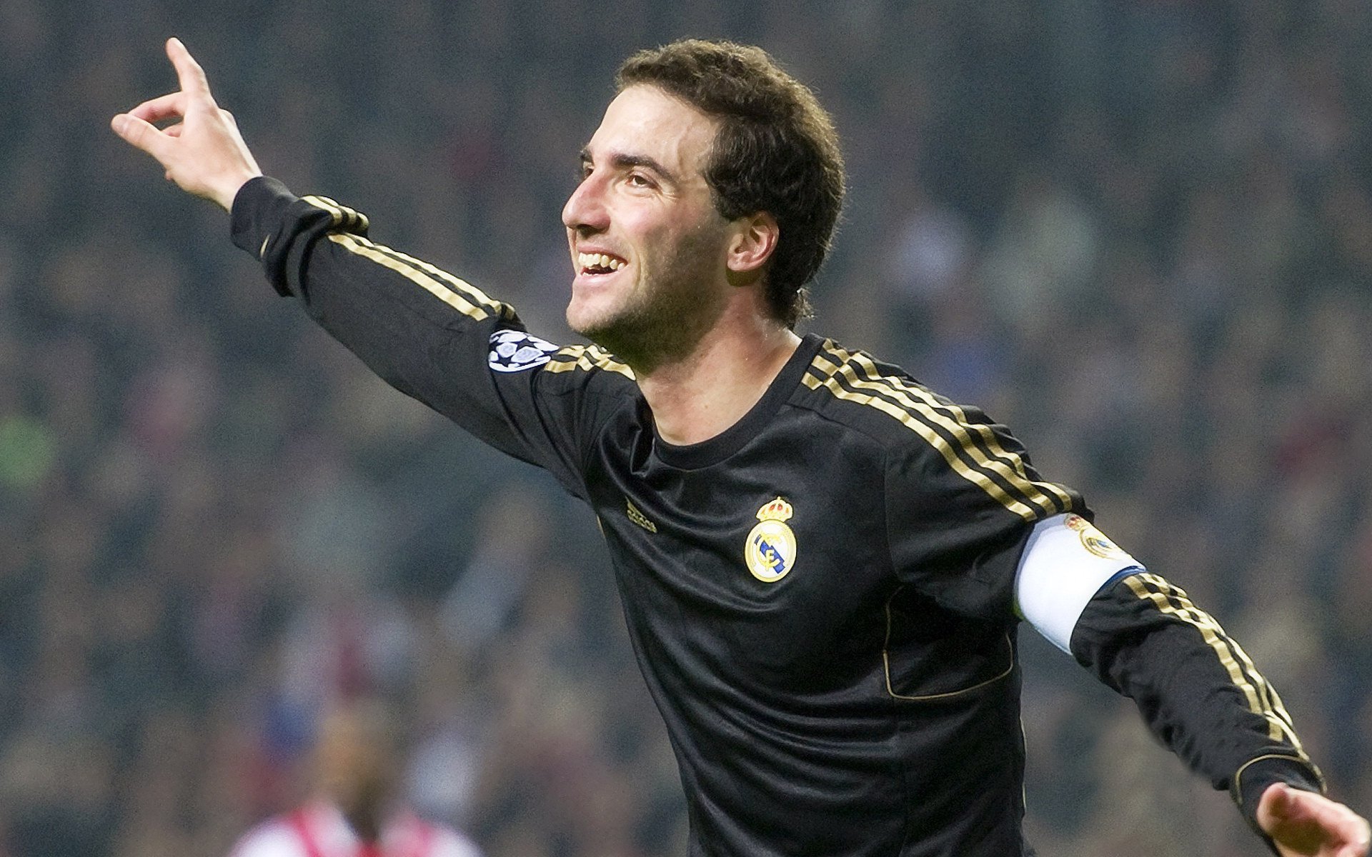 田径巨星打破尘封23年世界纪录,人类极限再被刷新